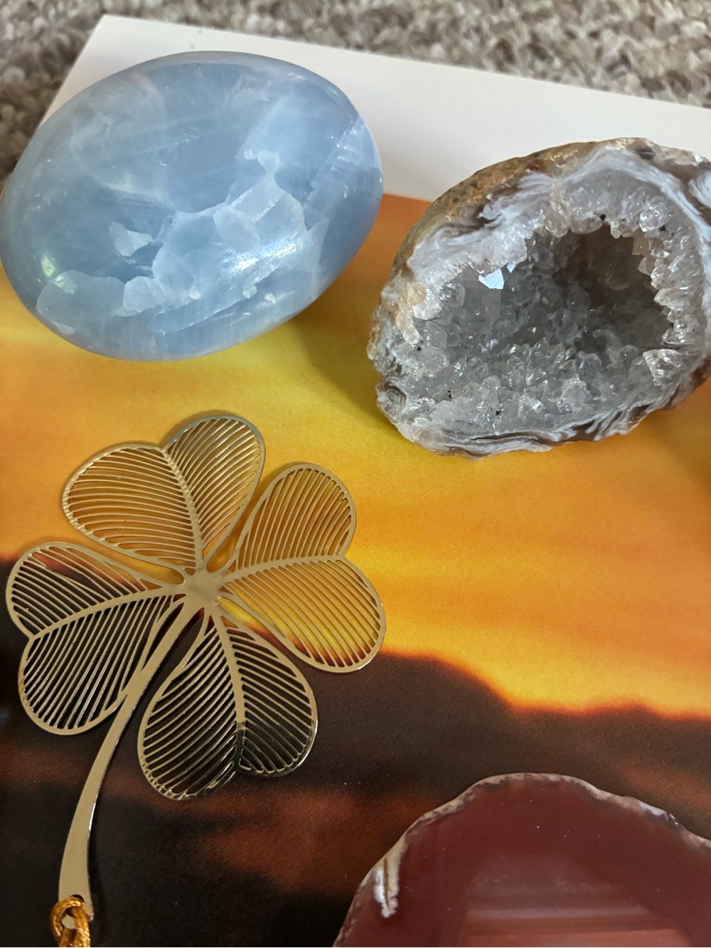 🔮 13 Piece Healing Crystal Gift Box - New Tie Dye Tote Bag Included 🎁 - Picture 13 of 17